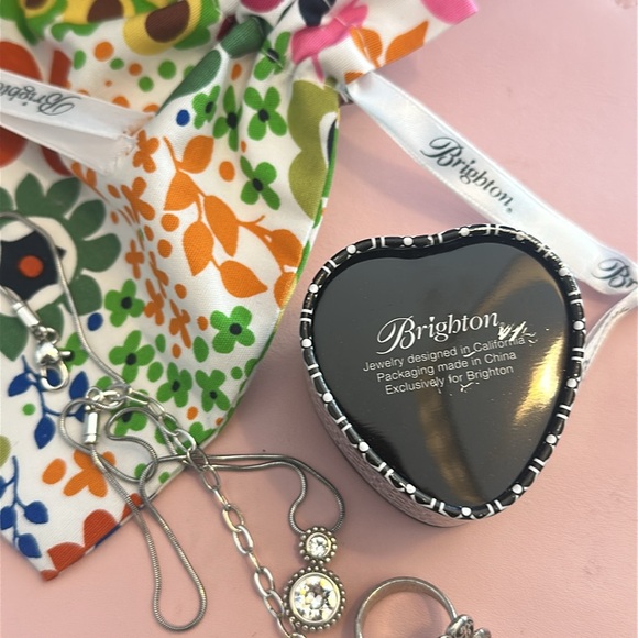 Beautiful Brighton lot of necklace and ring with pouch and case - Picture 7 of 11